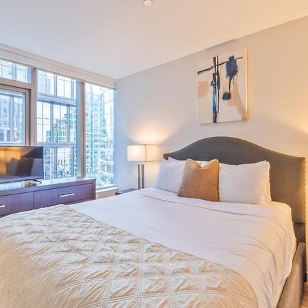 Luxury Apt Heart Of Seaport Бостон Екстер'єр фото