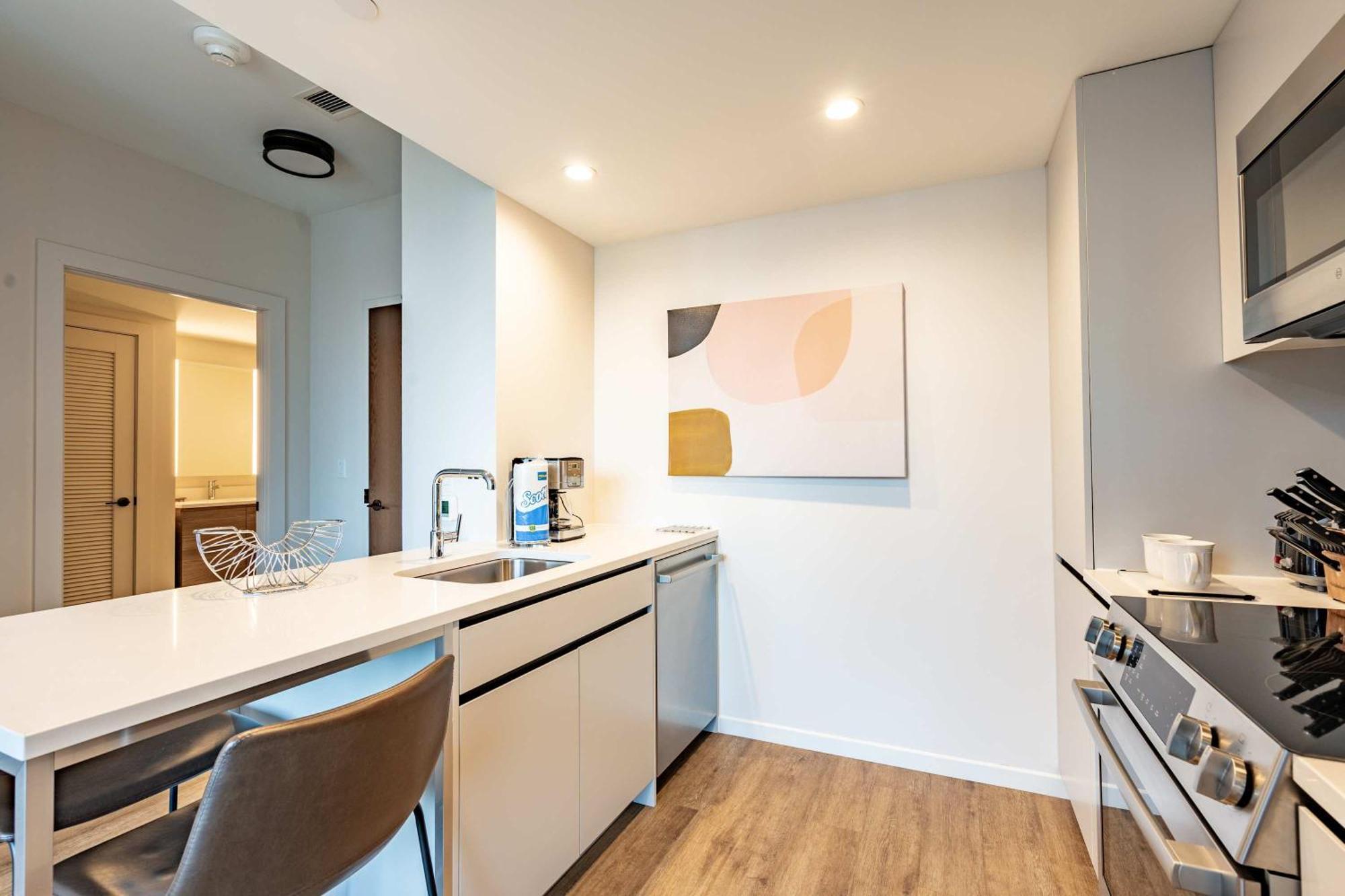Luxury Apt Heart Of Seaport Бостон Екстер'єр фото