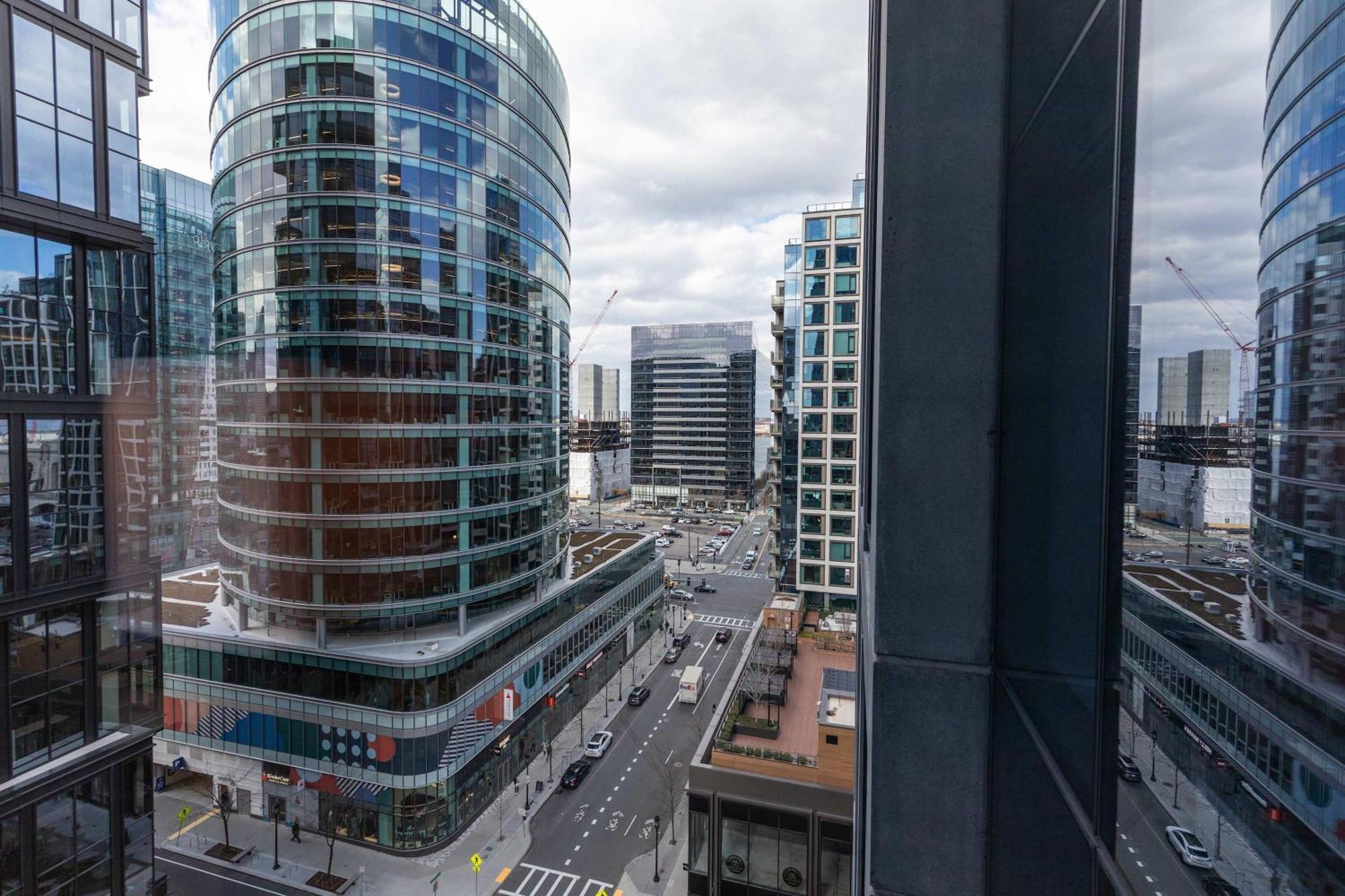 Luxury Apt Heart Of Seaport Бостон Екстер'єр фото