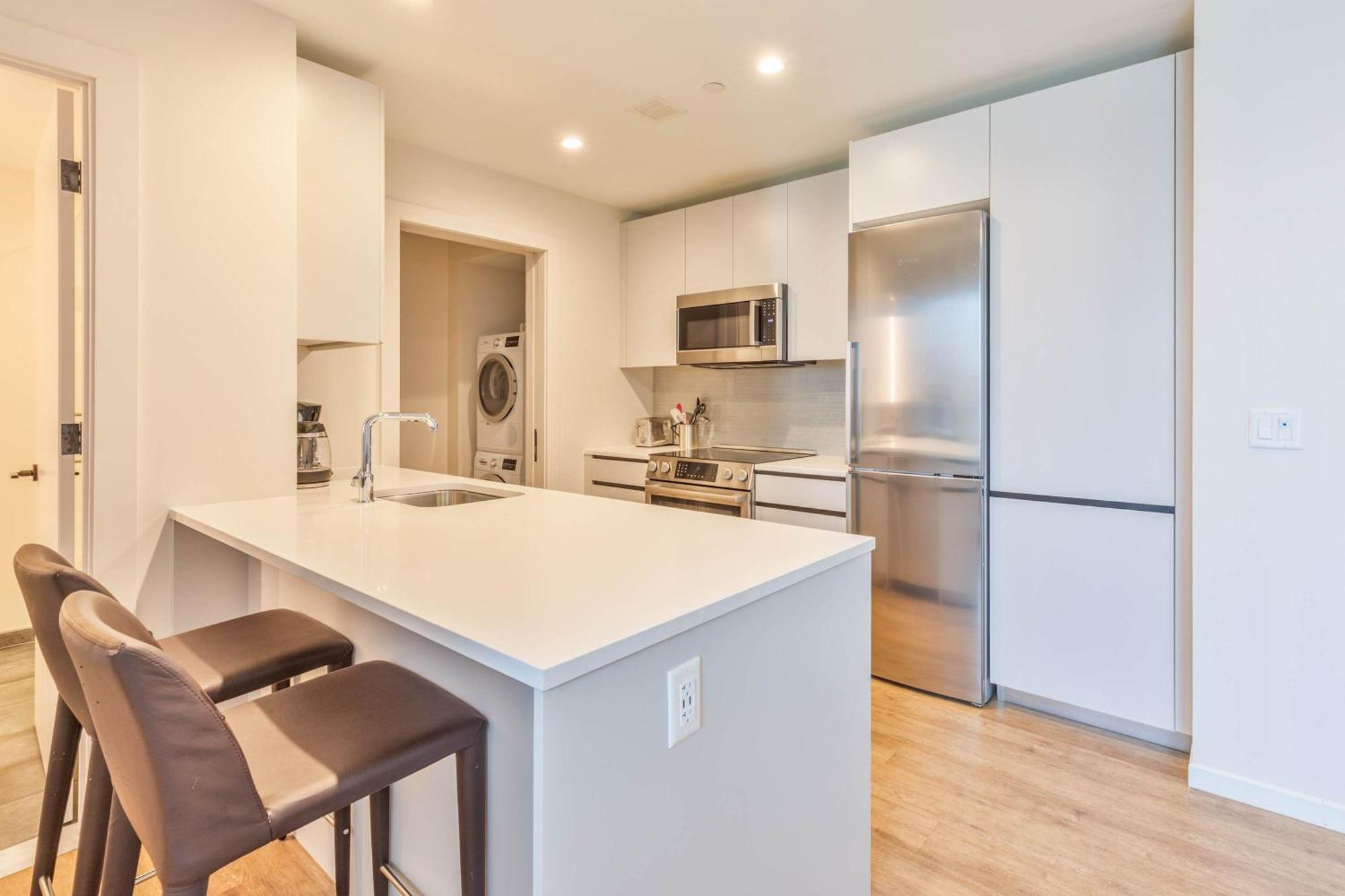 Luxury Apt Heart Of Seaport Бостон Екстер'єр фото
